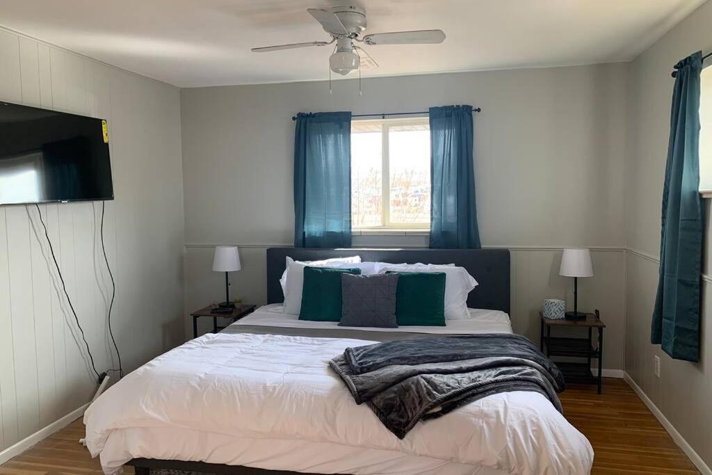 3 King Beds + Bunk Beds On Broadway Villa Littleton Luaran gambar